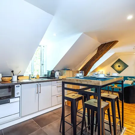 Appartement La Taniere Du Roi - - A 10 Min Du Chateau Et De La Gare *