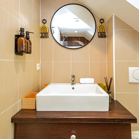Apartment La Taniere Du Roi - - A 10 Min Du Chateau Et De La Gare Versailles